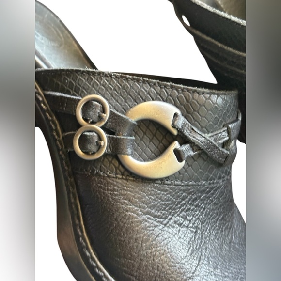 Nurture Whisper black leather block heel Slip On Women's Size US 8.5 M goth - Picture 3 of 9